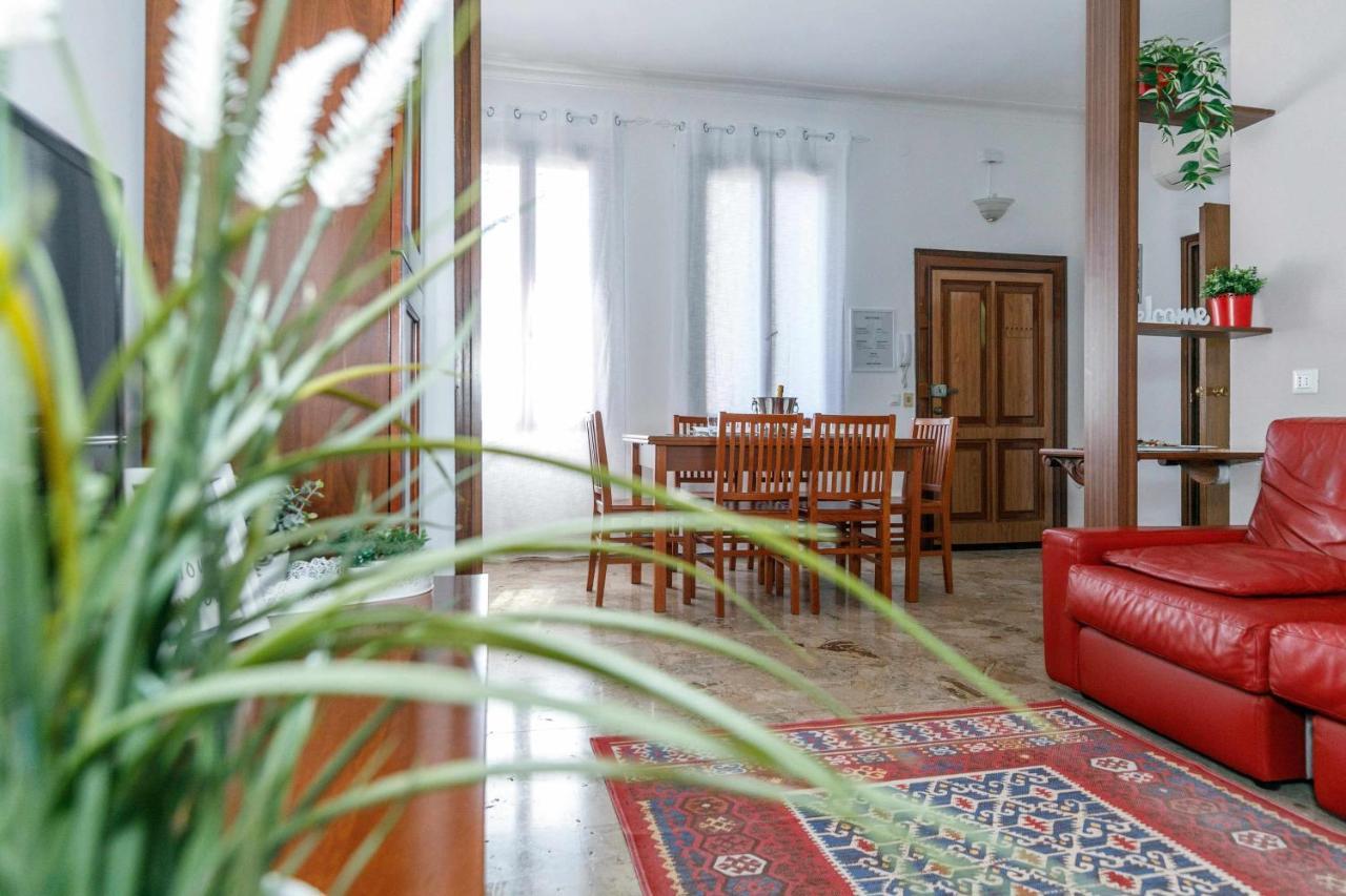 Ferienwohnung 11 Venice Garden Private Garden Parking Free Marghera Exterior foto